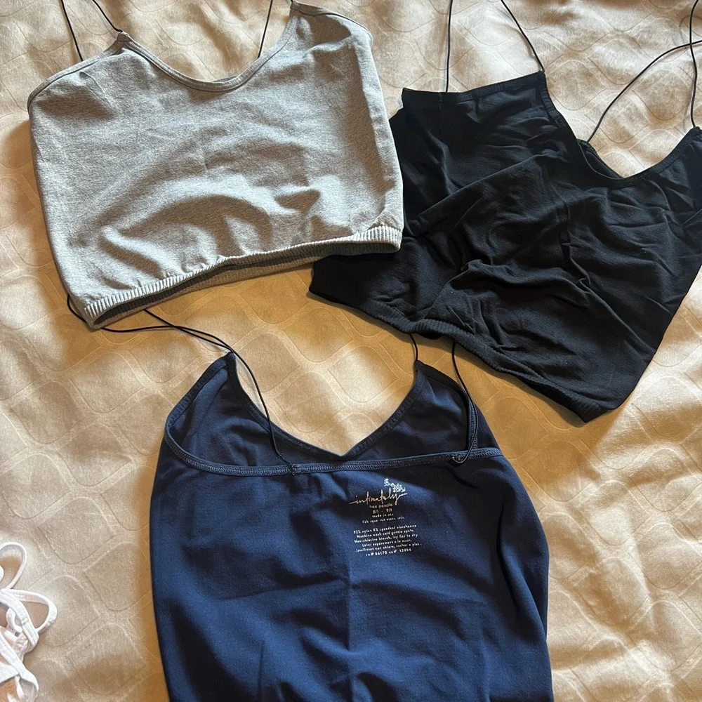 Multiple tops - Picture 1 of 14